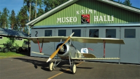 Karjalan Ilmailumuseossa olevat vanhat lentokoneet | Old aircraft in the Karelia Aviation Museum