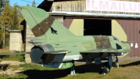 MiG-21BIS_MG-131_Hannu_Iivarinen.jpg&width=280&height=500