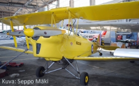 de_Havilland_D.H.82A_Tiger_Moth_II_OH-XLA_Seppo_Maki.jpg&width=280&height=500